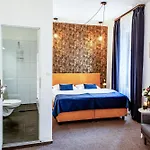 Hotel Bluebell