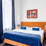 Hotel Bluebell