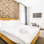 Hotel Bluebell