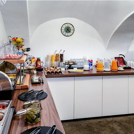 Отель Bluebell 3*