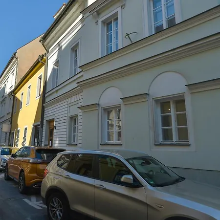 Bluebell Hotel Bratislava