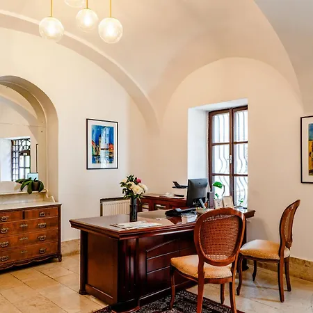 Bluebell Hotel Bratislava